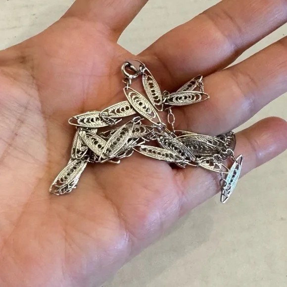 VTG Crown Trifari Silvertone Filigree Lace Links 24" Dainty Necklace Minimilist - Picture 13 of 16